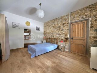  Proprit/chteau  vendre 8 pices 200 m