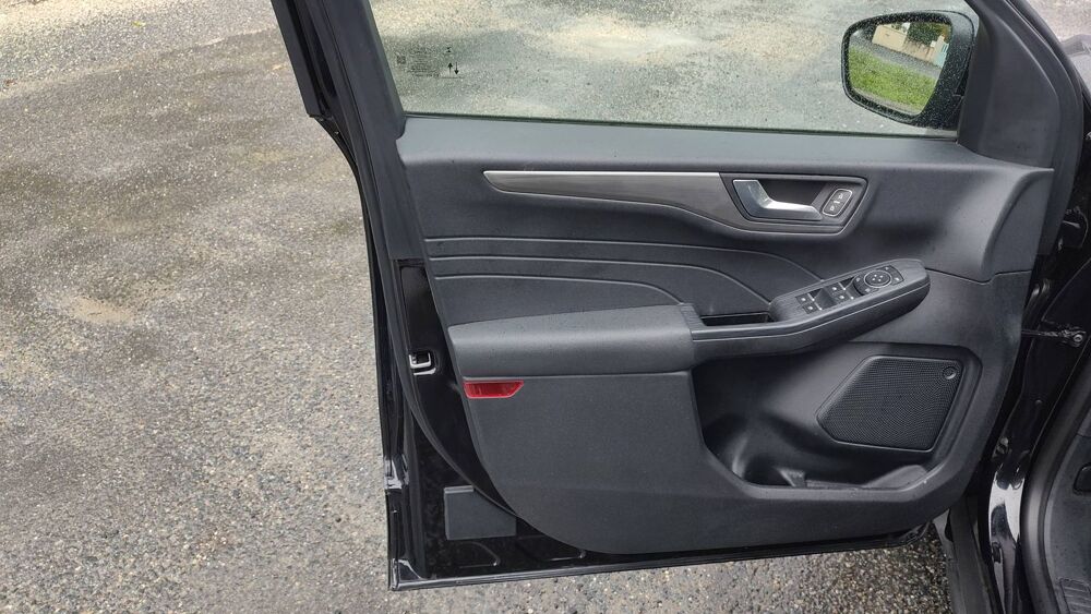 Kuga 2.5 Duratec 190 Hybrid CVT Titanium - Garantie constructeur 2022 occasion 16710 Saint Yrieix Sur Charente