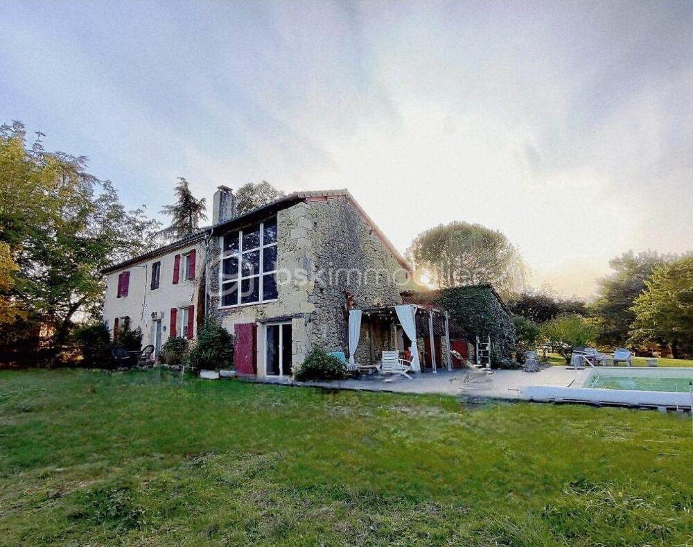 Maison 7 pièces 222m²