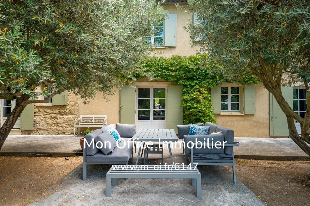 Vente Maison Référence : 6147-CCH. - Maison 9 pièces, avec maison d'amis ou gardien. Au calme Lourmarin