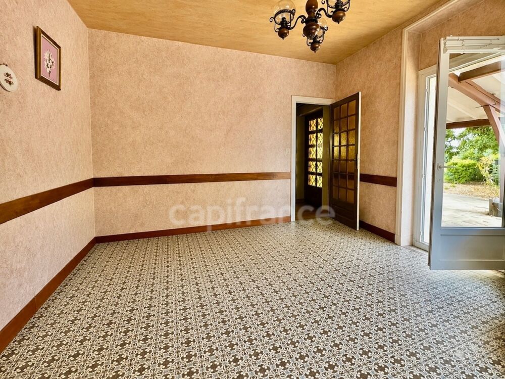 Vente Maison Maison à vendre à OUCHES 4 chambres 128m2 sur 1504m2 de terrain - dependance de 45m2 au sol Ouches