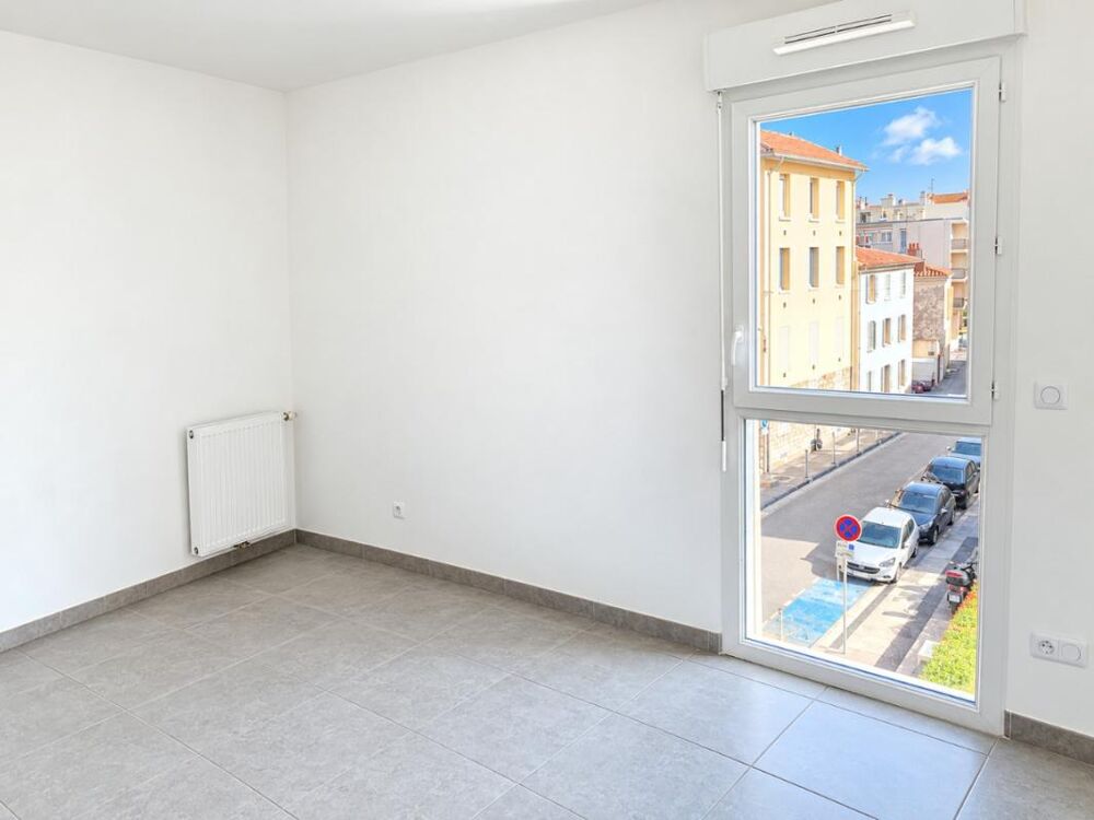 Location Appartement T3 avec balcon et parking à Toulon Toulon