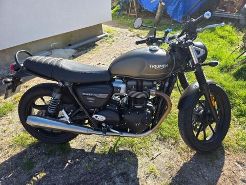 Annonce voiture Moto TRIUMPH 7000 €