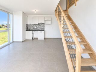  Appartement à louer 5 pièces 97 m²