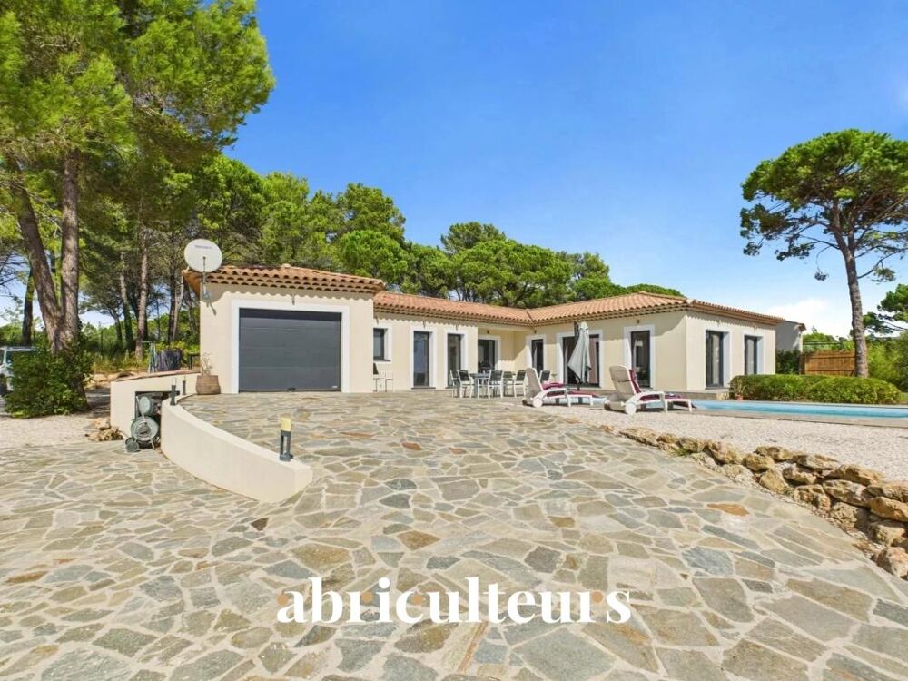Belle villa contemporaine/vue panoramique en vente à Bagnols-en-Forêt(83600)