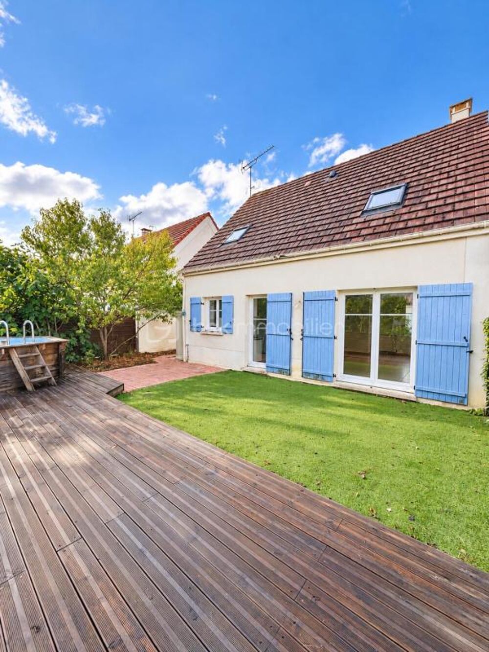 Vente Maison ROISSY-EN-BRIE – GRANDS CHAMPS – MAISON F5 – 3 CHAMBRES – GARAGE – JARDIN AVEC PISCINE RETIRABLE Roissy en brie