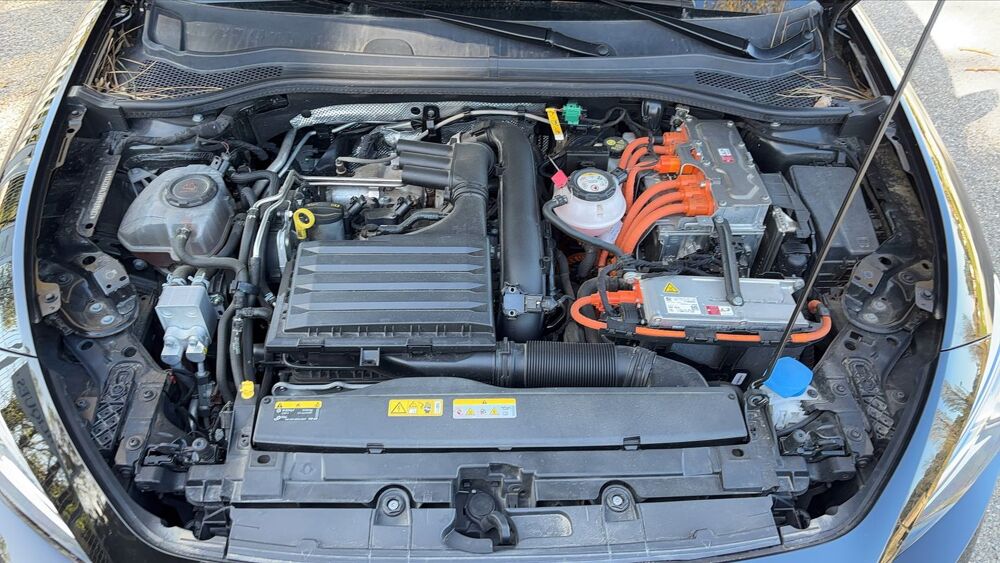 Leon 1..4 TSI 204 e-Hybrid DSG6 Xcellence - Automatique Entretien 2020 occasion 84100 Orange