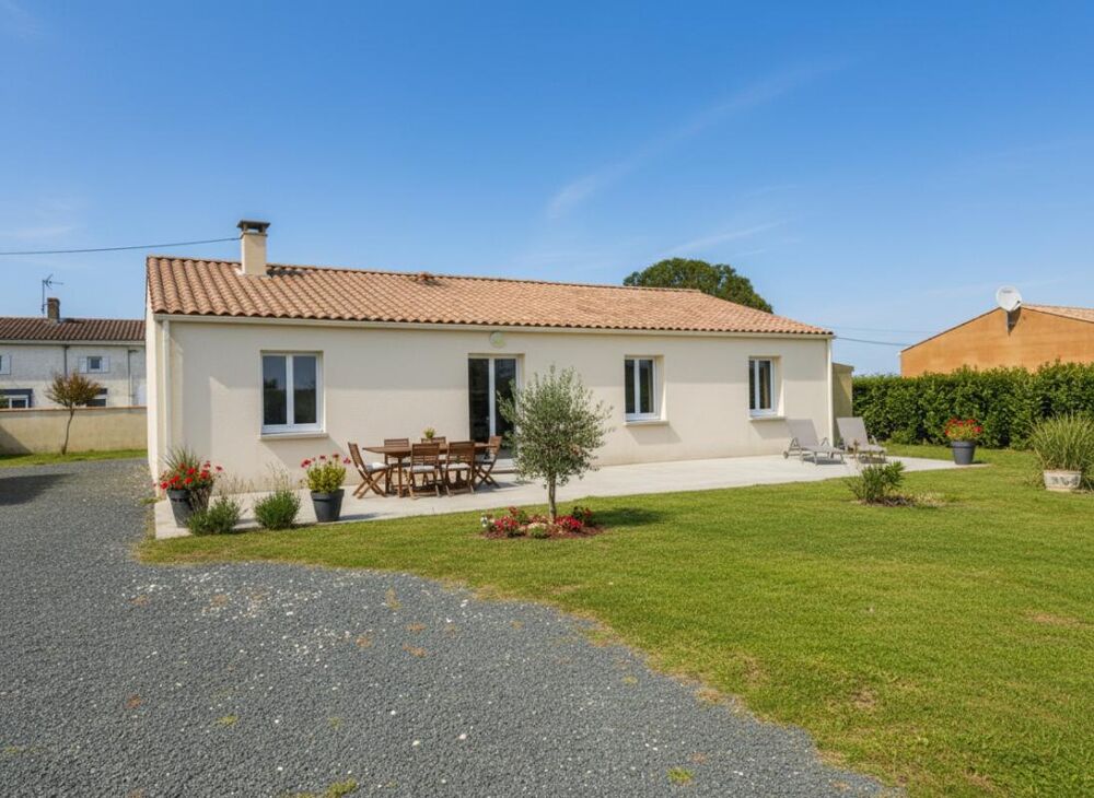 Maison à 5 minutes de GEMOZAC 5 pièces 118 m2 de plain pied avec grand garage