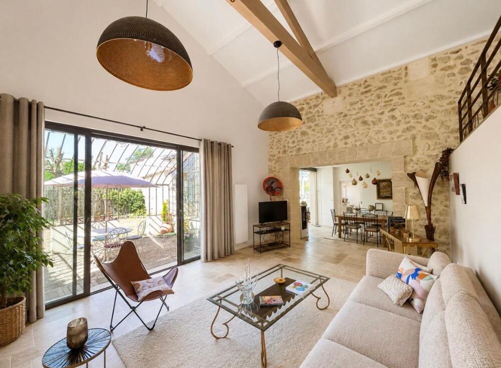 Vente Maison Saint-André de Cubzac , plus précisément à La lande de Fronsac ,au calme proche des vignobles ,Découvrez cette Maison de Village La lande de fronsac