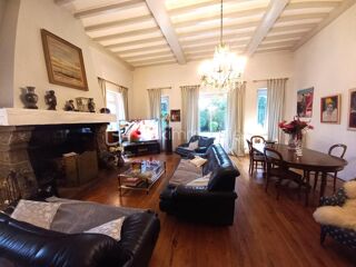  Maison � vendre 15 + pi�ces 275 m�