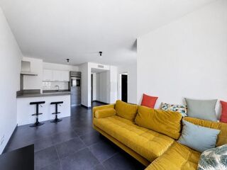  Appartement à louer 2 pièces 45 m²
