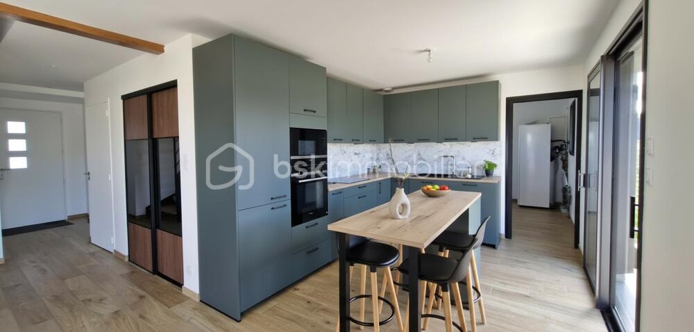 Maison de 2024, calme, proche de l'axe RENNES-PARIS, école à proximité et commerces
