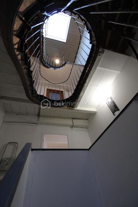   Exceptionnel maison de caract�re avec possibilit� de revenus locatifs Propri�t�/ch�teau - 7 pi�ce(s) - 250 m�