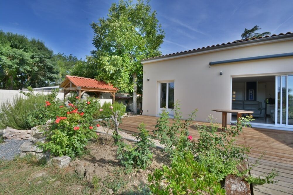 Minzac (Dordogne) maison plain pied 3 chambres + garage et jardin