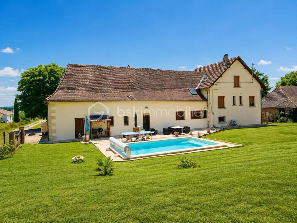 Vente Maison Maison de caractère avec deux habitations, piscine et 3 035 m² de terrain – Aux portes de Bergerac Bergerac