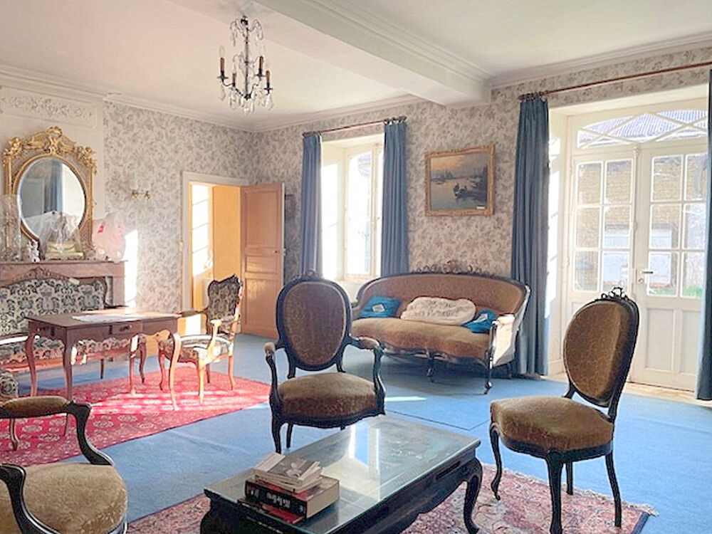 Maison de Maître 1860 - 371 m² - 6 chambres - Domaine avec dépendances - Proche Surgères & Aigrefeuille