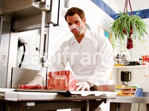 GARD (30) LE GRAU�DU�ROI (30240) Fonds de commerces &agrave; vendre Traiteur, Boucherie, r&ocirc;tisserie dans centre commercial 87000 30240 Le grau du roi