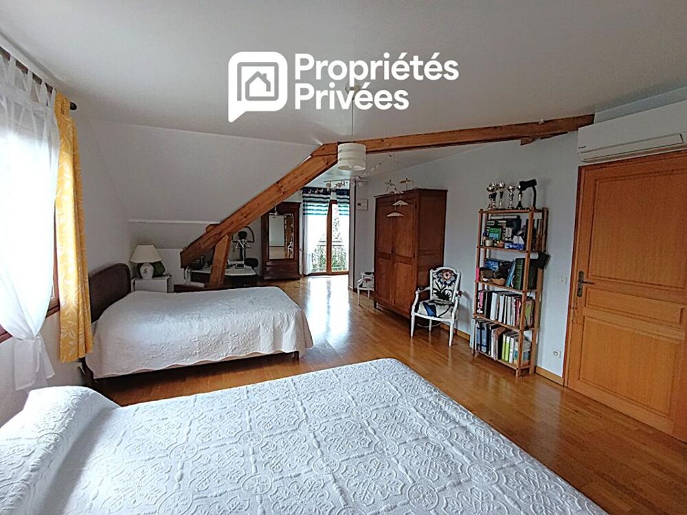 Dans le Dépt 25, en secteur limitrophe à MARNAY 70 : Belle maison familiale de 193 m2 habitables avec sous-sol complet semi-ente