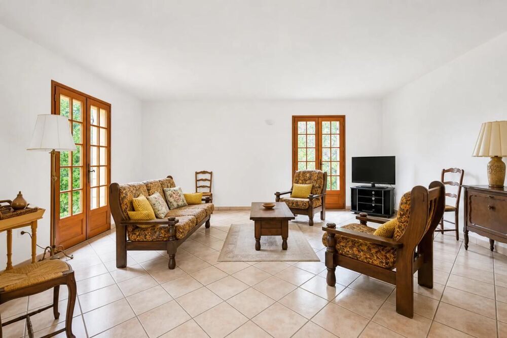 Vente Maison Maison 8 pièces spacieuse à Sainte-Foy-de-Longas Sainte foy de longas