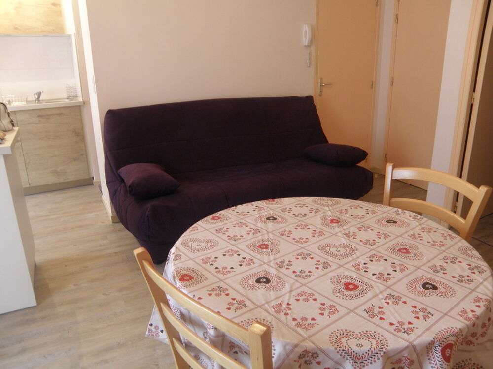 LOCATION T1BIS MEUBLE RIGNAC SANS FRAIS D'AGENCE