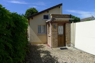  Appartement à louer 1 pièce 19 m²