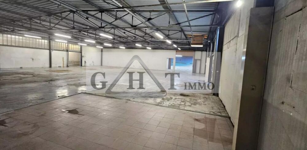   1150 m² ENTREPOT BUREAUX A LOUER A THORIGNY SUR MARNE 