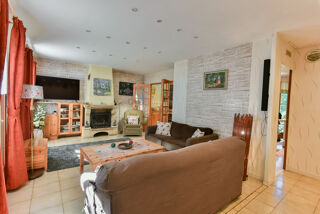  Maison à vendre 11 pièces 156 m²