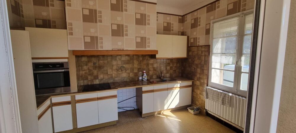 Vente Maison Maison à rénover 3 pièce(s) 70 m2 sur 200m² avec stationnements La ciotat