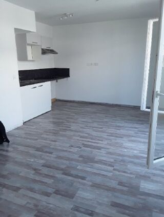  Appartement à louer 3 pièces 56 m²