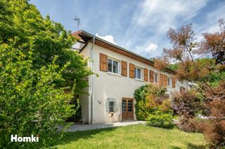  Propriété/château à vendre 8 pièces 212 m²