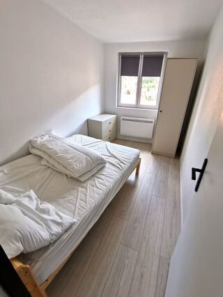  Appartement à louer 3 pièces 45 m²