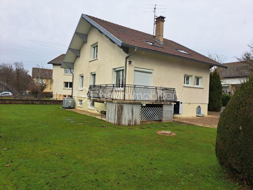 maison de 160 m² habitables + 1 400 m² de terrain : un vrai potentiel en ville !