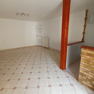  Appartement à louer 2 pièces 55 m²