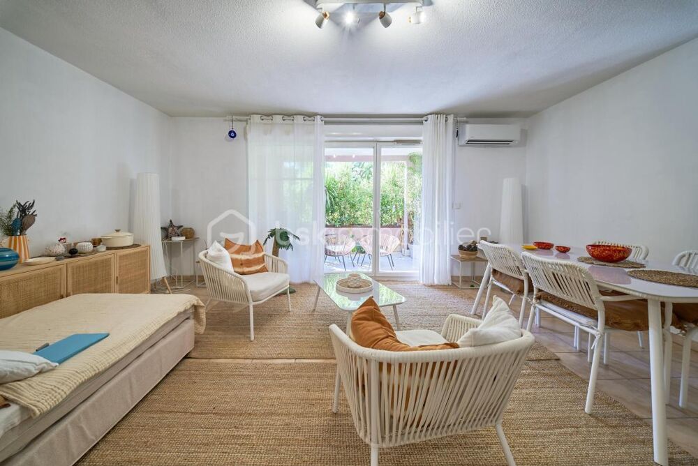 Vente Appartement T3 REZ DE CHAUSSÉE AVEC TERRASSE, PARKING ET GARAGE INCLUS Saint cyr sur mer