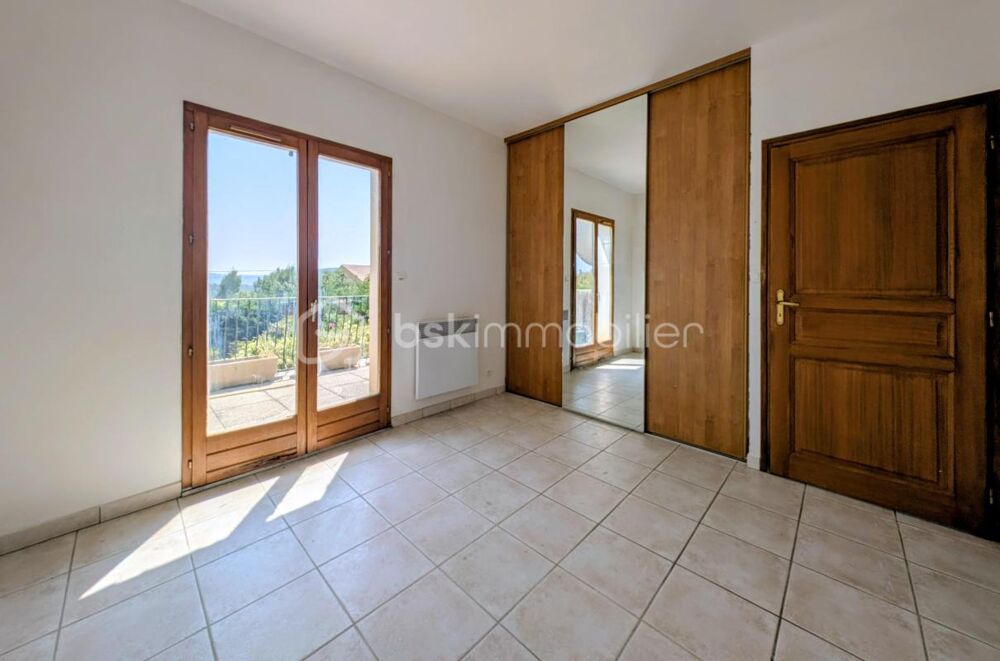 VILLA DE 165 M² SUR 4550M² DE TERRAIN DIVISIBLE A ST JEAN DE LA BLAQUIERE 34700