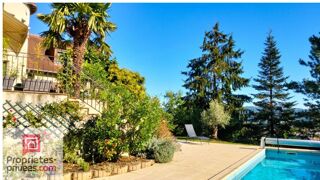 Vente Maison Cosnac. Spacieuse maison familiale de 230 M2 avec piscine et sous sol semi-entéré Cosnac