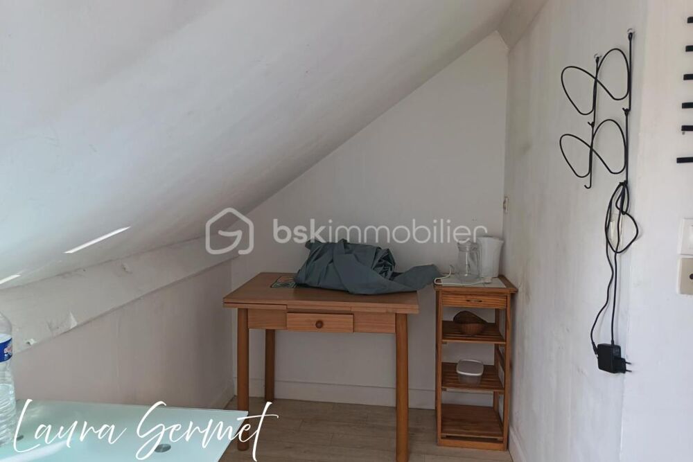 Location Appartement À louer – T1 bis meublé – 2e étage sous combles –  Châteauroux Chateauroux