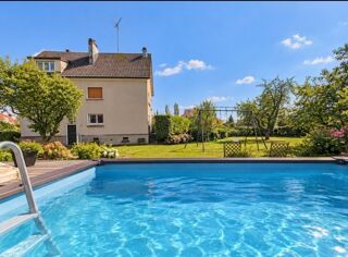 Maison 9 pièces 238 m² · à Charmes · 238 m² · 344 000 €
