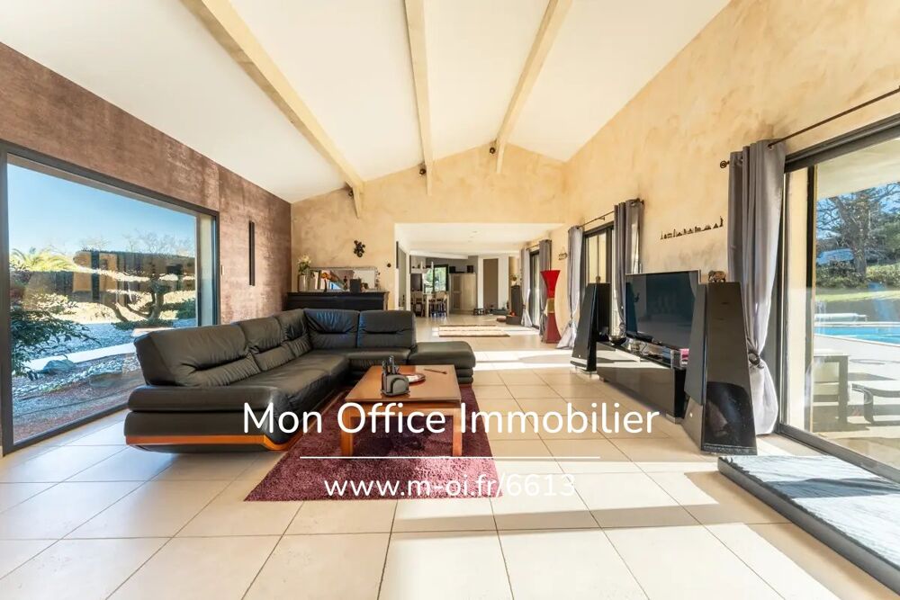 Vente Propriété/Château Référence : 6613-MAC. - Maison familiale de 225 m2 sur 1 hectare avec piscine et double garages, idéalement située Aix en provence