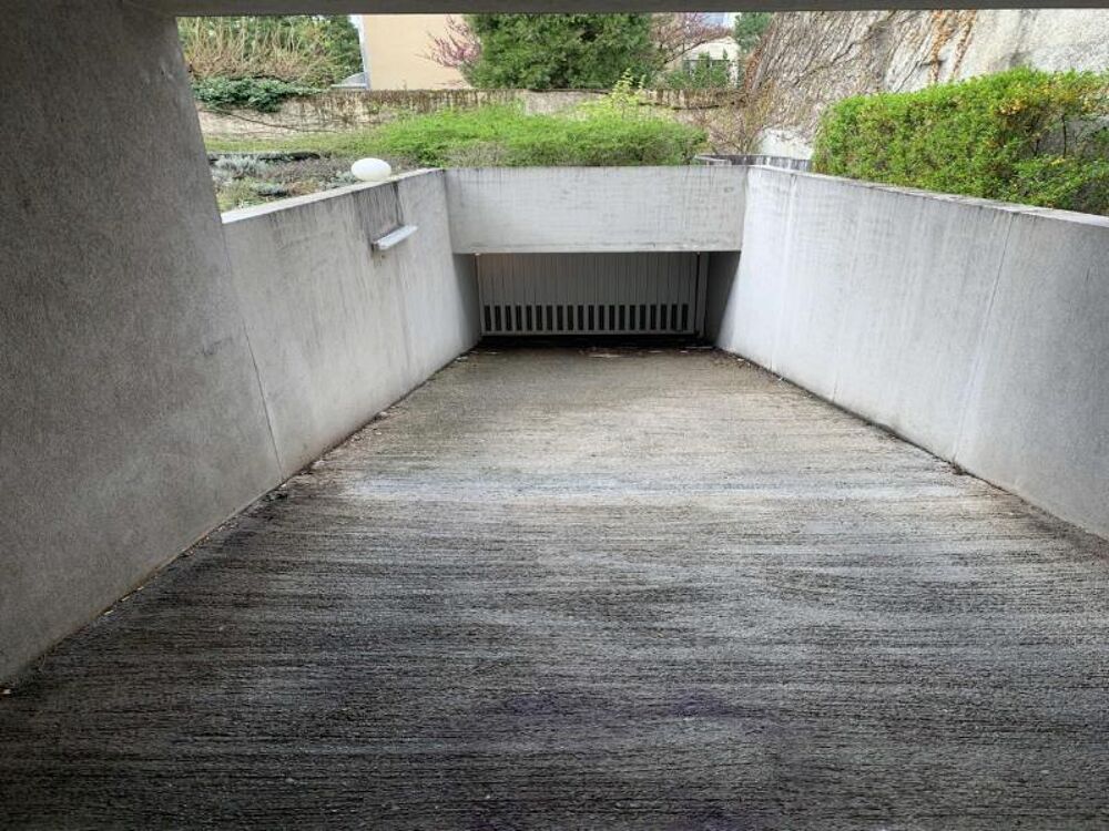 Location Parking/Garage CASE DE PARKING PROTEGEE LYON 03 Lyon 3