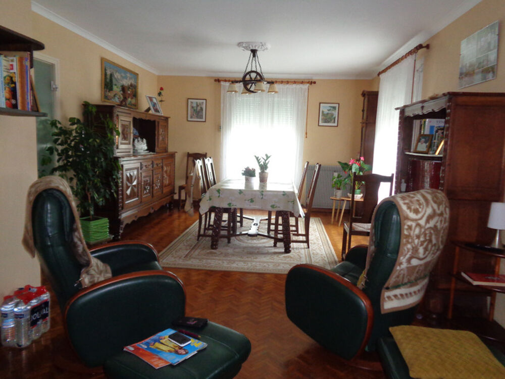 Maison à vendre 5 pièces PONS (17)Maison de 130m2 sur sous sol intégral avec grand terrain