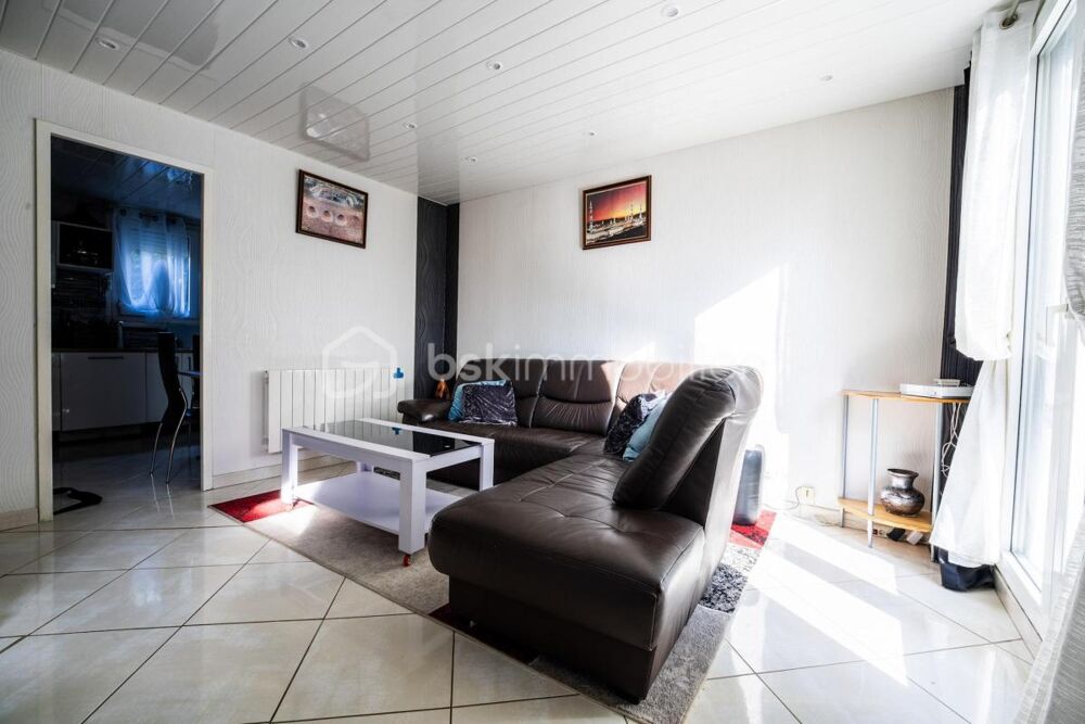 Vente Maison Maison 4 pièces avec jardin et garage Villefontaine