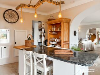  Maison � vendre 9 pi�ces 205 m�