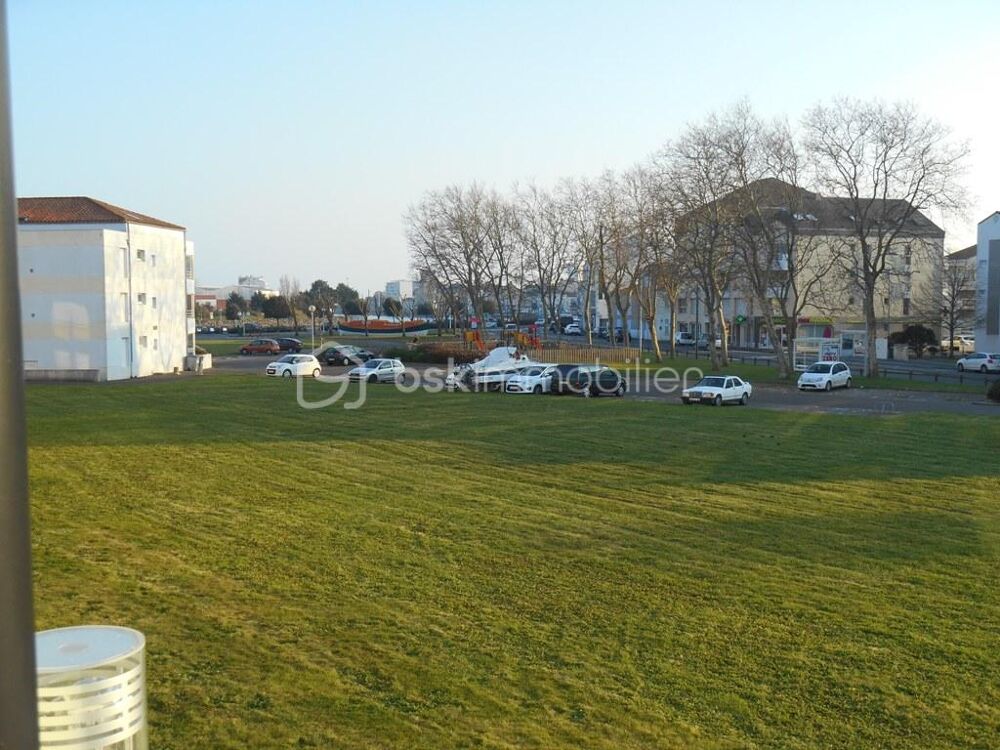 Studio lumineux avec vue dégagée