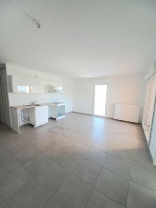  Appartement � louer 4 pi�ces 80 m�