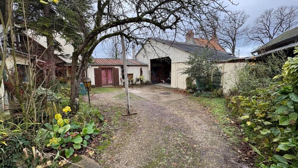 Vente Maison Maison à Abbeville 10 pièce(s) 212 m2 proche centre ville Abbeville