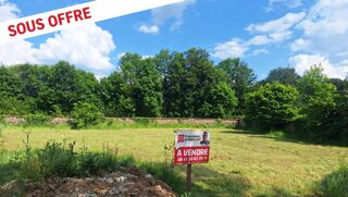  Terrain à vendre 696 m²