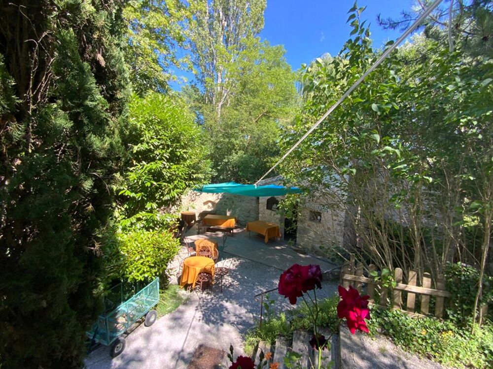 à vendre  Propriété/château Forcalquier (04300)