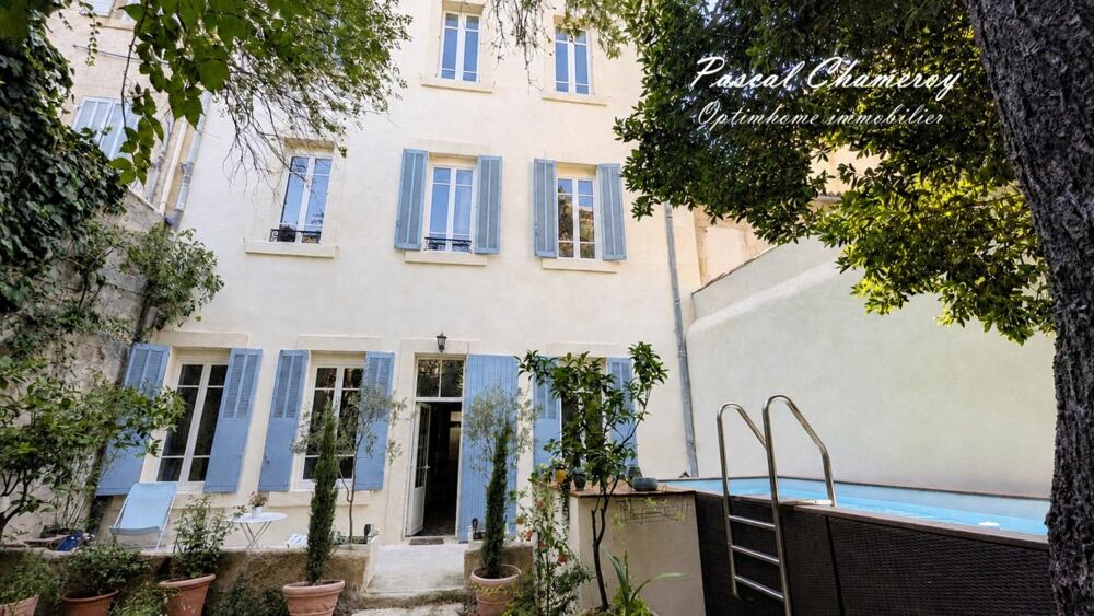 SALON-DE-PROVENCE (13)