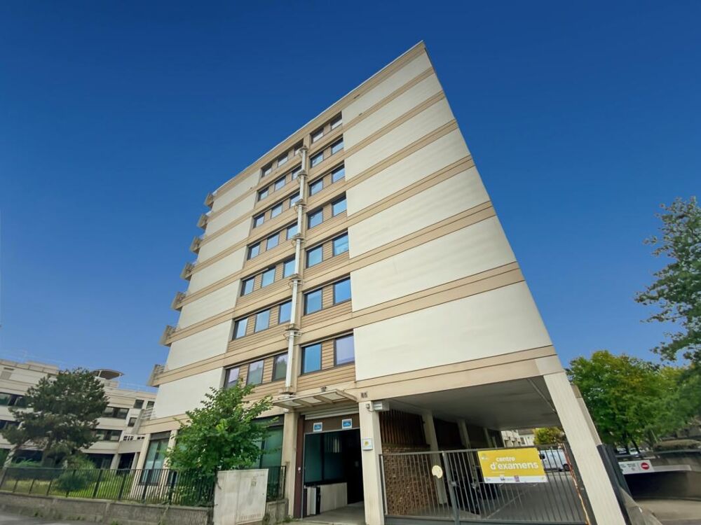   Bureaux fonctionnels � proximit� de la Gare 